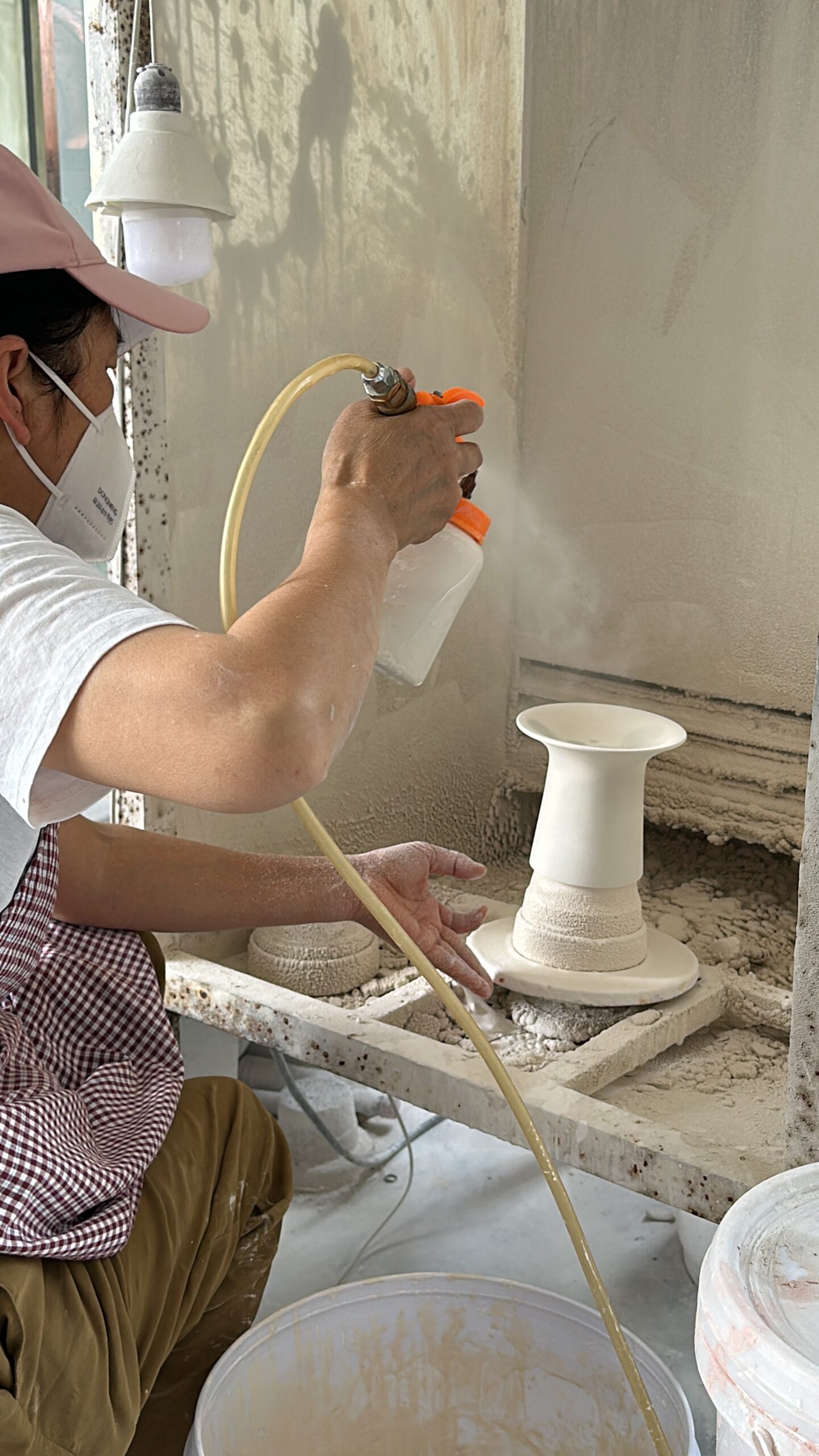 poppy-pepper-cat-plate-Glazing