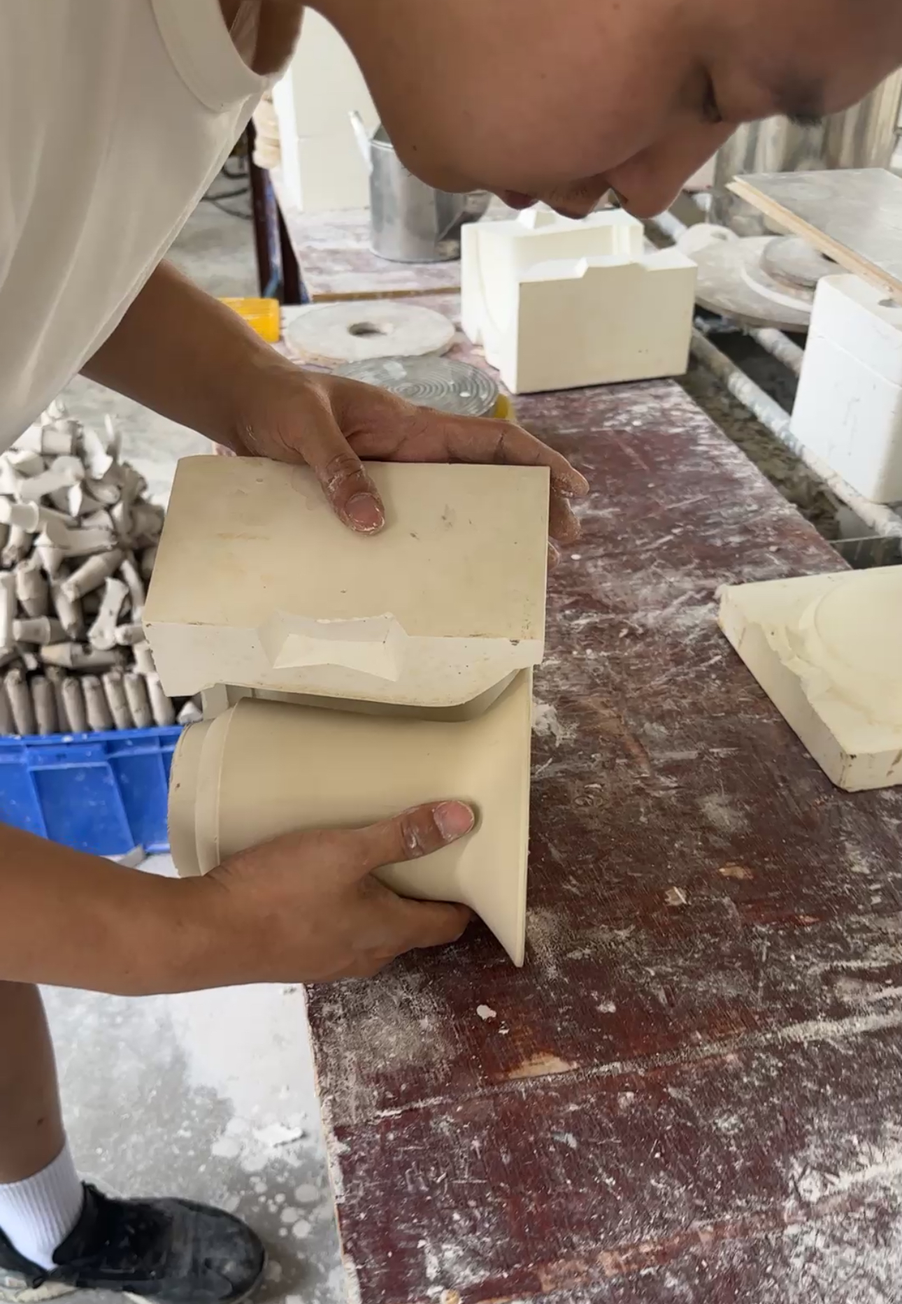 Poppy-pepper-cat-plates-clay-body