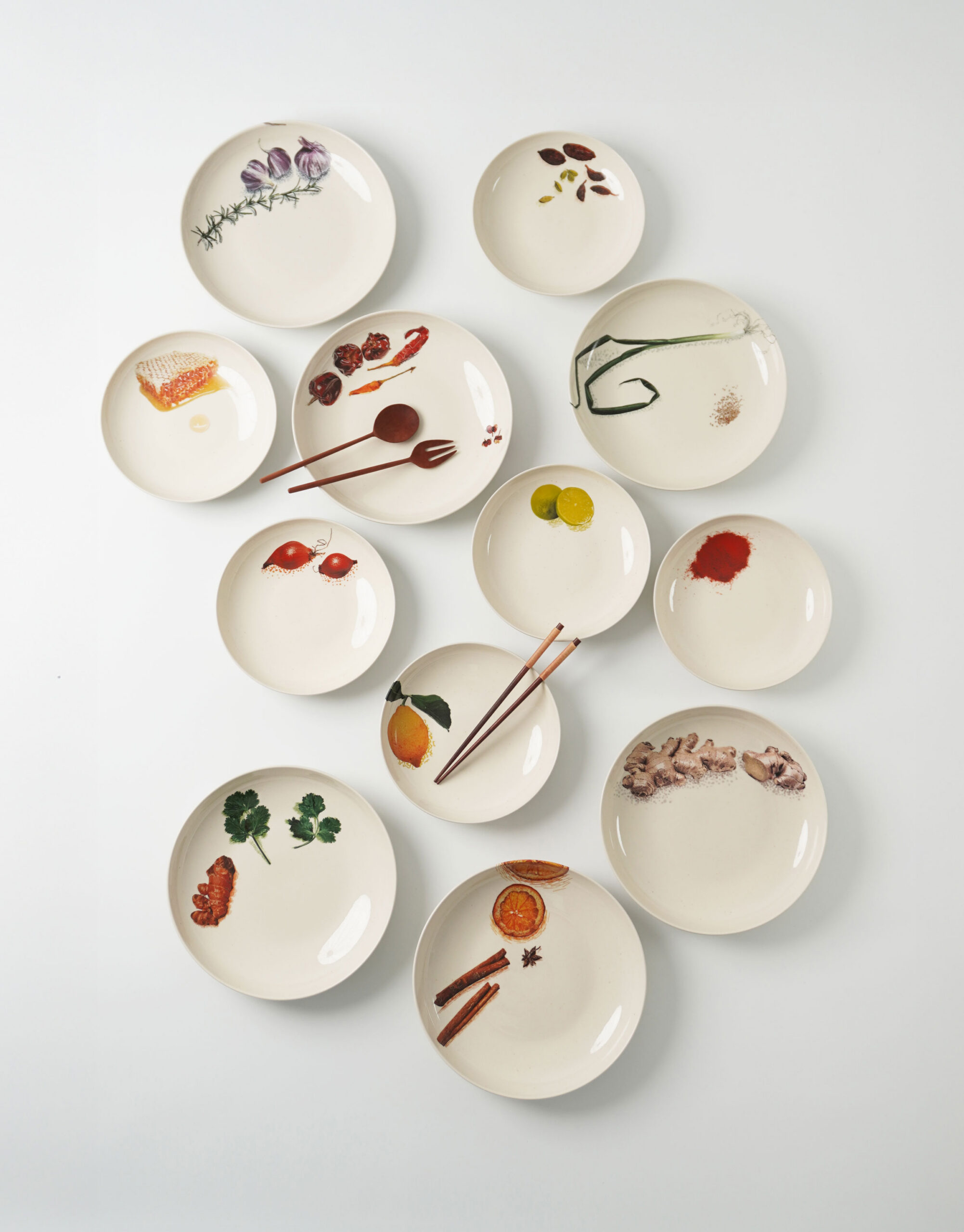 Modern Cuisine Pebble Plates Set